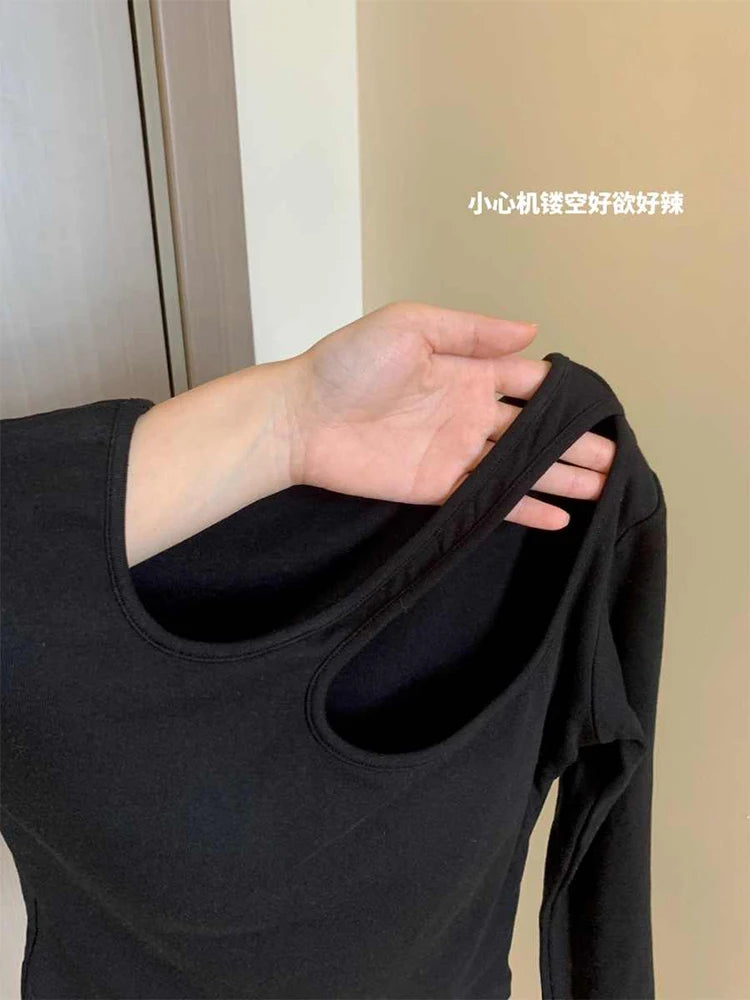 Women's Black Gothic T-shirt Harajuku Korean 90s Aesthetic Y2k Tee Top Vintage Long Sleeve Emo T-shirts Emo 2000s Clothes 2024