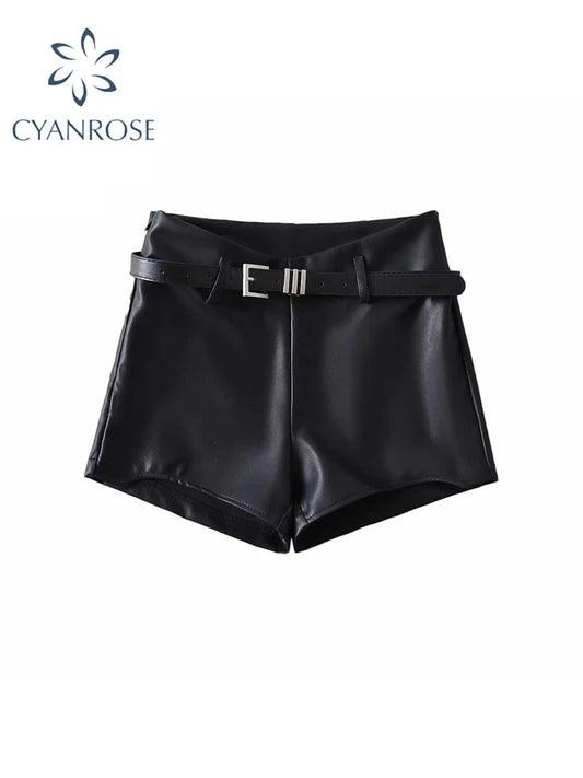 Women's Black Gothic Shorts Hight Waist Leather Mini Shorts Streetwear 2000s Vintage Y2k Short Pants Harajuku Emo Clothes Summer