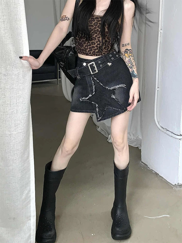 Women's Black Gothic A-line Denim Star Skirt Vintage 90s Aesthetic Y2k Mini Cowboy Skirt Harajuku Jeans Skirts Emo 2000s Clothes